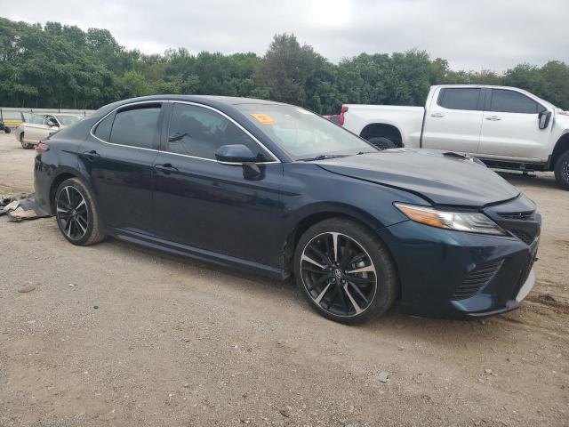 4T1B61HK7JU589623 - 2018 TOYOTA CAMRY XSE TEAL photo 4