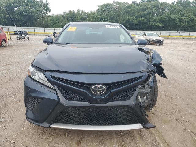 4T1B61HK7JU589623 - 2018 TOYOTA CAMRY XSE TEAL photo 5