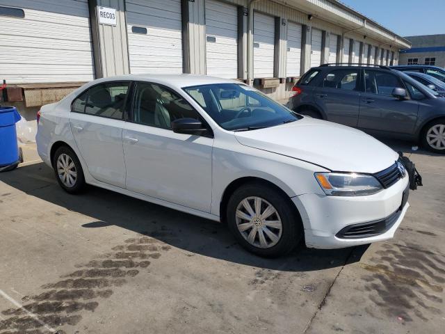 3VW2K7AJ4EM413849 - 2014 VOLKSWAGEN JETTA BASE Սպիտակ լուսանկար 4