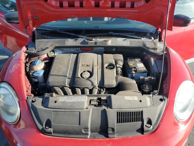 3VWFP7AT9DM636116 - 2013 VOLKSWAGEN BEETLE RED photo 11