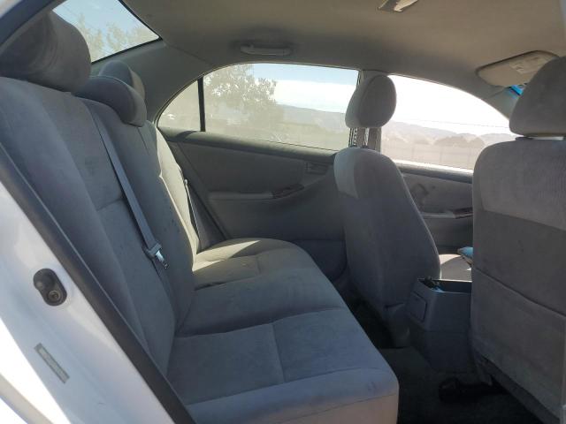 JTDBR32E752063228 - 2005 TOYOTA COROLLA CE WHITE photo 10