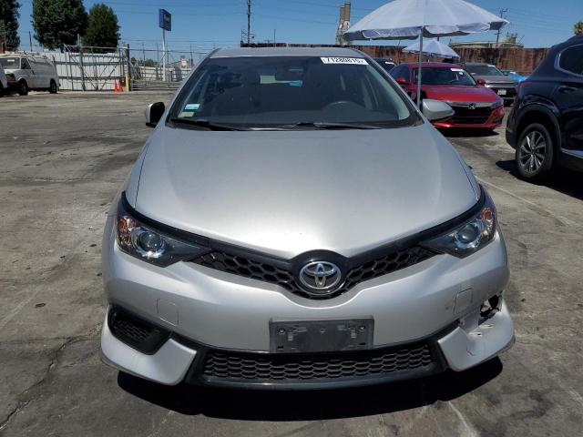 JTNKARJE1HJ535635 - 2017 TOYOTA COROLLA IM SILVER photo 5