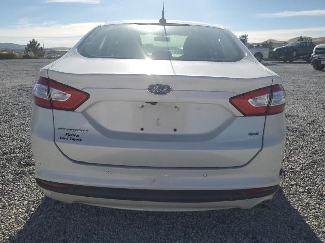 3FA6P0H78GR115887 - 2016 FORD FUSION SE WHITE photo 6