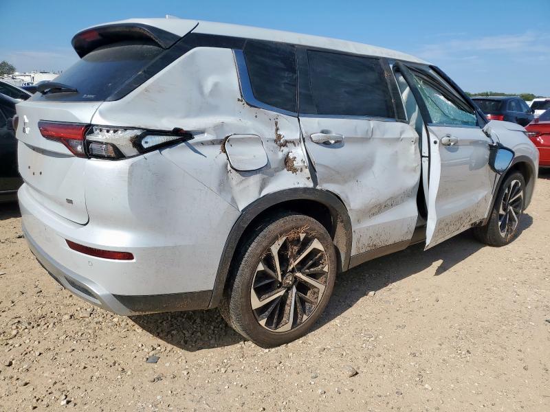 JA4J4VA81RZ020898 - 2024 MITSUBISHI OUTLANDER SE WHITE photo 3