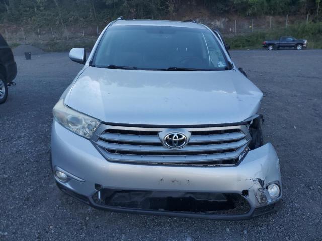 5TDBK3EH4DS255708 - 2013 TOYOTA HIGHLANDER BASE Күміс фото 5