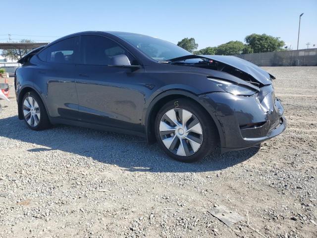 7SAYGAEE8RF033273 - 2024 TESLA MODEL Y შავი ფოტო 4