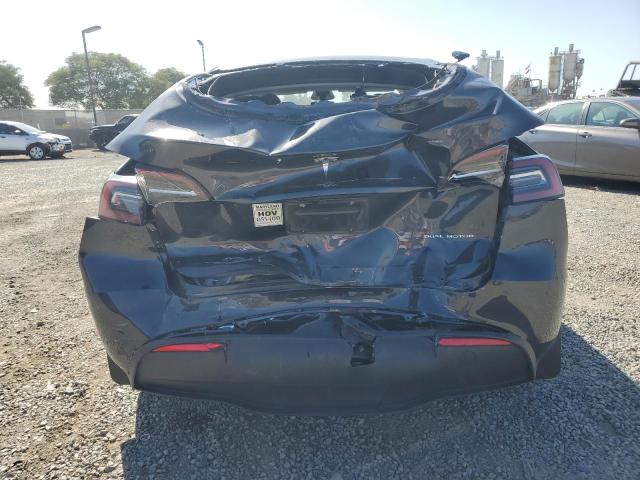 7SAYGAEE8RF033273 - 2024 TESLA MODEL Y შავი ფოტო 6
