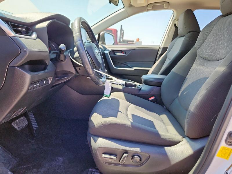 JTMP1RFV0LD529867 - 2020 TOYOTA RAV4 XLE WHITE photo 7