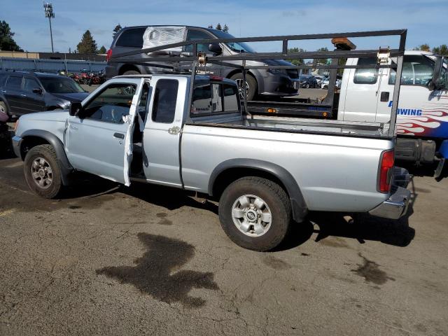 1N6ED26T8YC307818 - 2000 NISSAN FRONTIER KING CAB XE SILVER photo 2