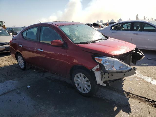 3N1CN7AP4JL878010 - 2018 NISSAN VERSA S BURGUNDY photo 4