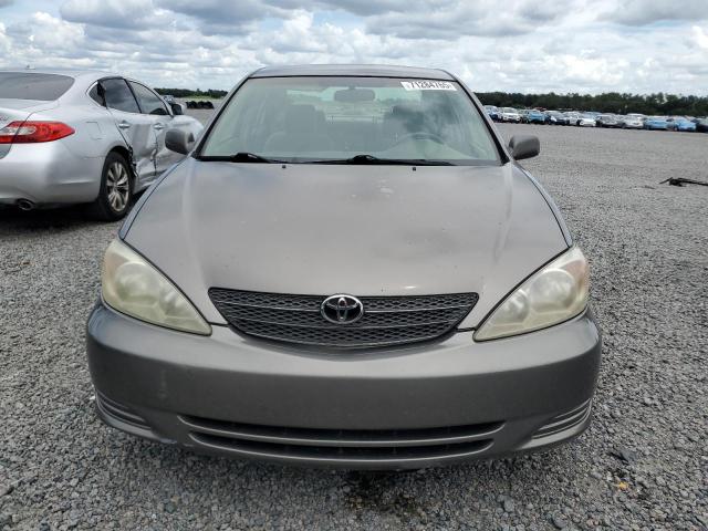 4T1BE32K22U626263 - 2002 TOYOTA CAMRY LE GRAY photo 5