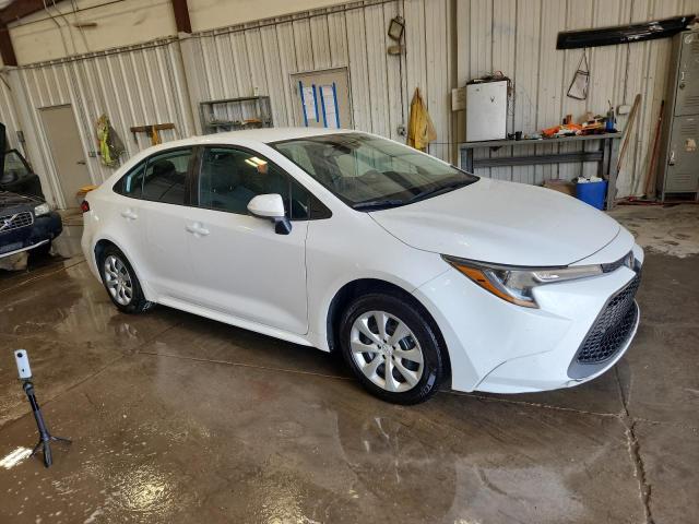 5YFEPMAE0NP331404 - 2022 TOYOTA COROLLA LE WHITE photo 4