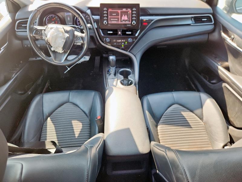 4T1G11AK1NU662294 - 2022 TOYOTA CAMRY SE GRAY photo 8