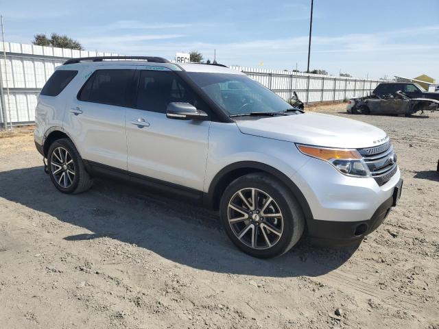 1FM5K8D84FGA27891 - 2015 FORD EXPLORER XLT SILVER photo 4