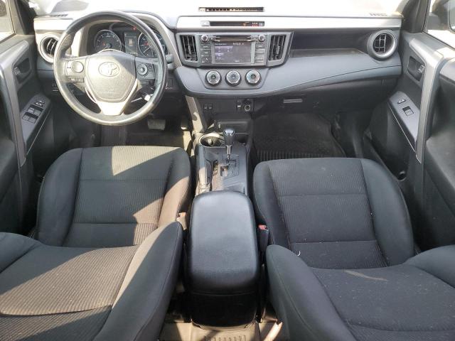 2T3BFREV9JW722676 - 2018 TOYOTA RAV4 LE 黑色 照片 8