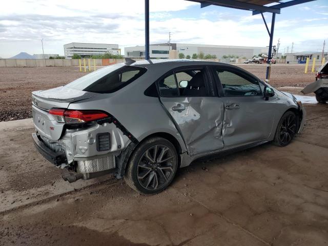 5YFS4MCE5MP060203 - 2021 TOYOTA COROLLA SE فضي صورة 3