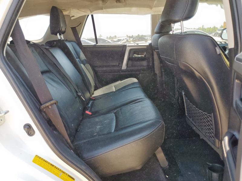 JTEZU5JR1J5187688 - 2018 TOYOTA 4RUNNER SR5 白色 照片 11