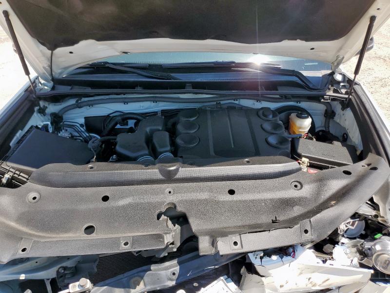 JTEZU5JR1J5187688 - 2018 TOYOTA 4RUNNER SR5 白色 照片 12