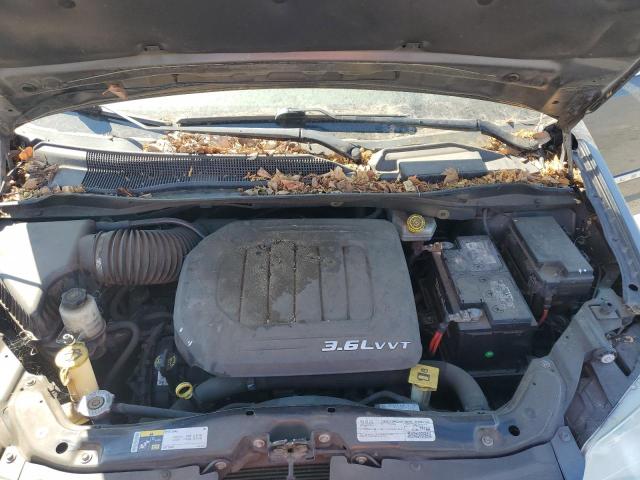 2C4RC1BG4FR696424 - 2015 CHRYSLER TOWN & COU TOURING GRAY photo 12