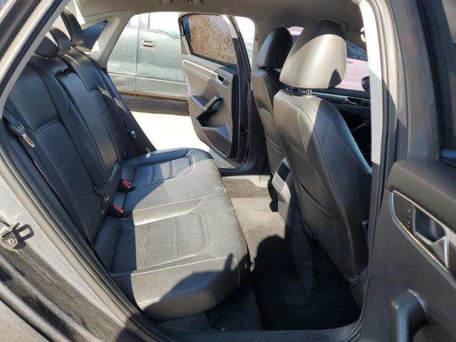 1VWDT7A31HC058877 - 2017 VOLKSWAGEN PASSAT R-LINE CHARCOAL photo 10