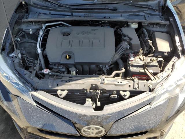 5YFBURHE3JP772453 - 2018 TOYOTA COROLLA L BLACK photo 11