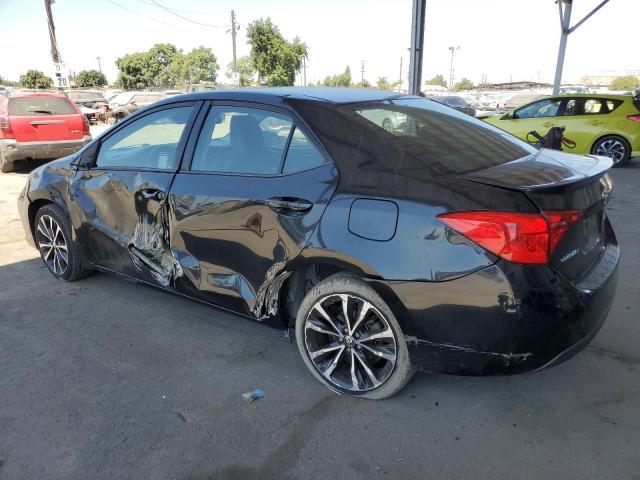 5YFBURHE3JP772453 - 2018 TOYOTA COROLLA L BLACK photo 2