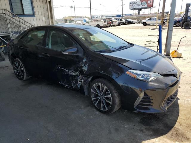 5YFBURHE3JP772453 - 2018 TOYOTA COROLLA L BLACK photo 4