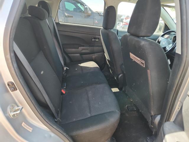 JA4AP3AU9BZ004995 - 2011 MITSUBISHI OUTLANDER ES SILVER photo 10