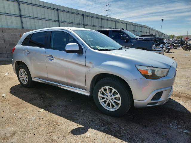 JA4AP3AU9BZ004995 - 2011 MITSUBISHI OUTLANDER ES SILVER photo 4