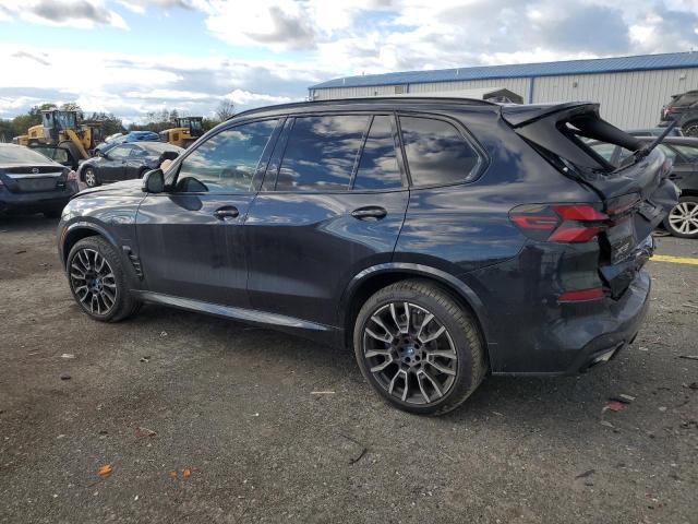 5UX43EU03R9S29411 - 2024 BMW X5 XDRIVE50E BLACK photo 2