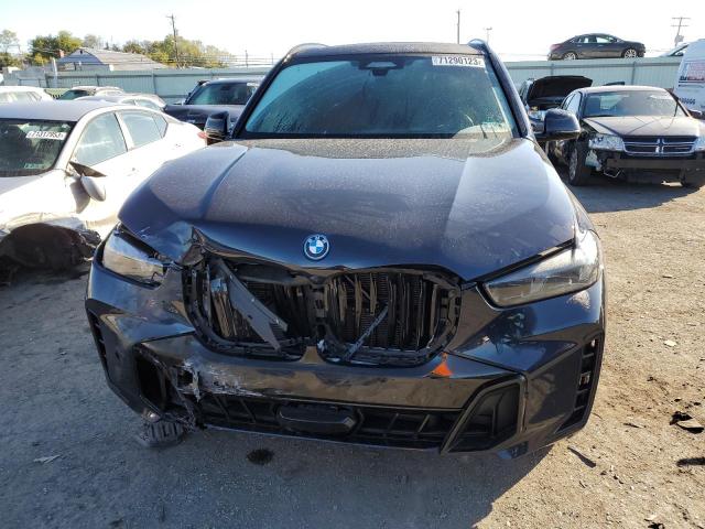 5UX43EU03R9S29411 - 2024 BMW X5 XDRIVE50E BLACK photo 5