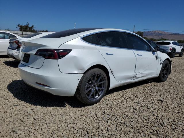 5YJ3E1EA7LF613633 - 2020 TESLA MODEL 3 WHITE photo 3