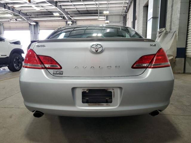 4T1BK36B26U133112 - 2006 TOYOTA AVALON XL SILVER photo 6