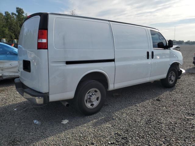 1GCZGGFP2P1230983 - 2023 CHEVROLET EXPRESS G3500 Blanc photo 3