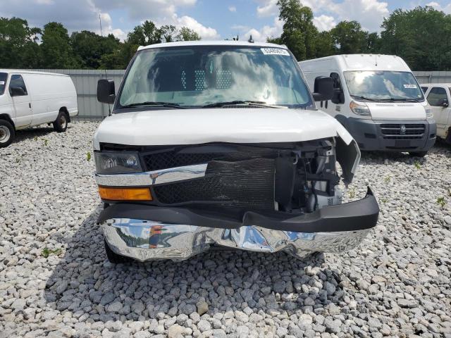 1GCWGAFP4N1251380 - 2022 CHEVROLET EXPRESS G2 WHITE photo 5
