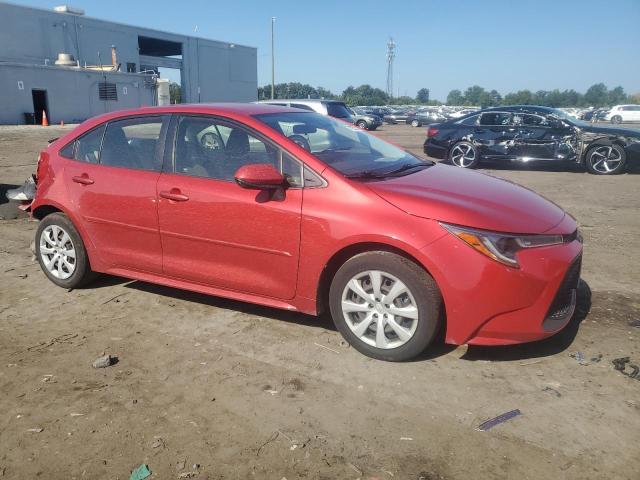 JTDEPRAE9LJ054413 - 2020 TOYOTA COROLLA LE RED photo 4