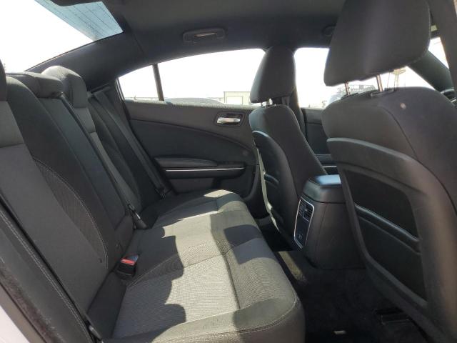 2C3CDXFGXGH229455 - 2016 DODGE CHARGER SE WHITE photo 10