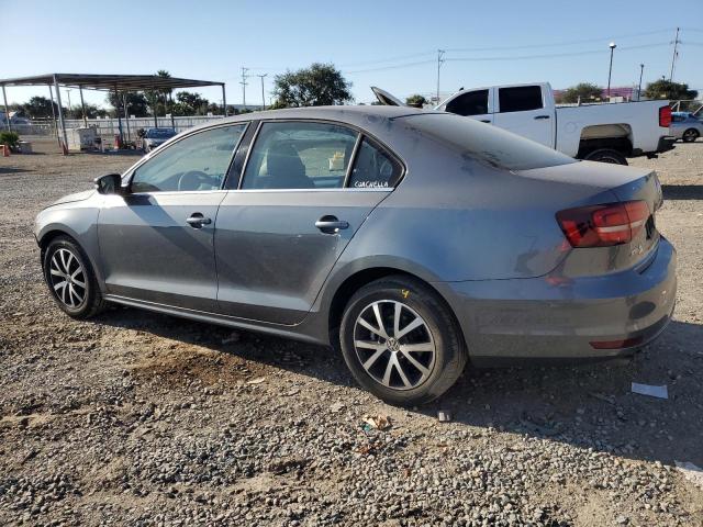 3VWDB7AJ9HM288358 - 2017 VOLKSWAGEN JETTA SE GRAY photo 2
