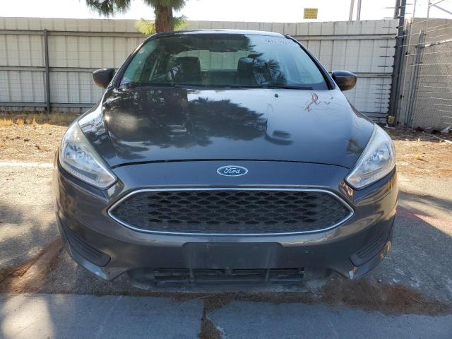 1FADP3F25JL217993 - 2018 FORD FOCUS SE GRAY photo 5