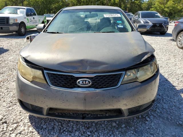 KNAFU4A23B5895976 - 2011 KIA FORTE FE EX GRAY photo 5