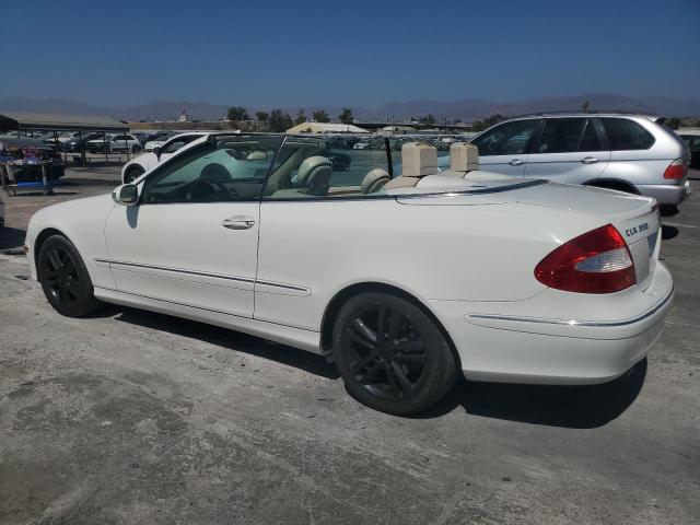 WDBTK56F68T099528 - 2008 MERCEDES-BENZ CLK 350 WHITE photo 2