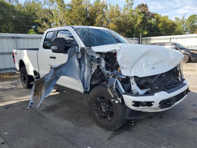 1FT8X2BA2PED39162 - 2023 FORD F250 SUPER DUTY WHITE photo 4