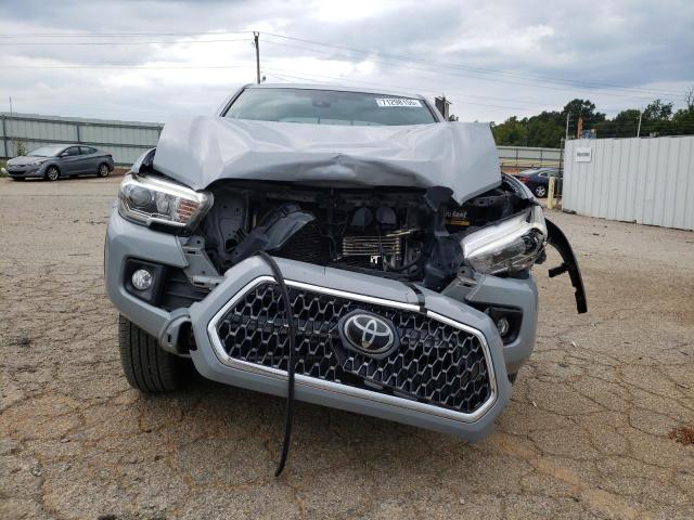 3TMCZ5AN2KM257221 - 2019 TOYOTA TACOMA DOUBLE CAB Сірий фото 5