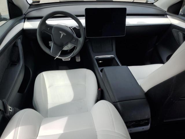 7SAYGDEF5SF304631 - 2025 TESLA MODEL Y SILVER photo 8