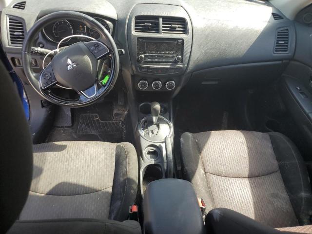 JA4AP3AU9HZ023037 - 2017 MITSUBISHI OUTLANDER ES ლურჯი ფოტო 8