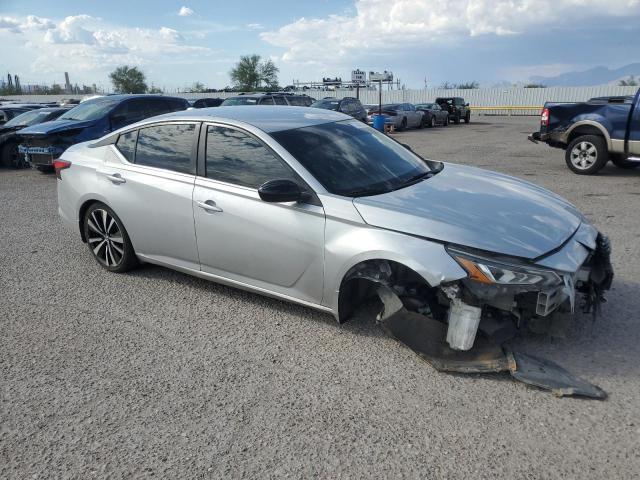 1N4BL4CV6NN395512 - 2022 NISSAN ALTIMA SR 银色 照片 4