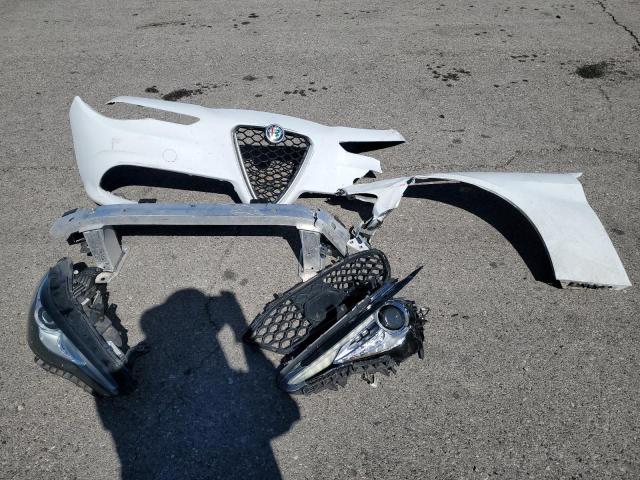 ZARFAEDN8H7552204 - 2017 ALFA ROMEO GIULIA Q4 თეთრი ფოტო 12