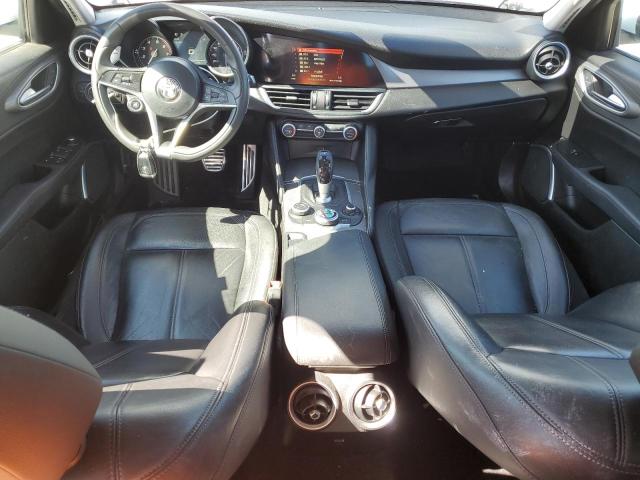 ZARFAEDN8H7552204 - 2017 ALFA ROMEO GIULIA Q4 თეთრი ფოტო 8