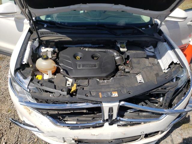 5LMCJ3C95JUL22965 - 2018 LINCOLN MKC RESERVE WHITE photo 12
