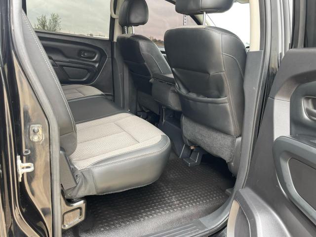 1N6AA1EJ0HN508005 - 2017 NISSAN TITAN S შავი ფოტო 6